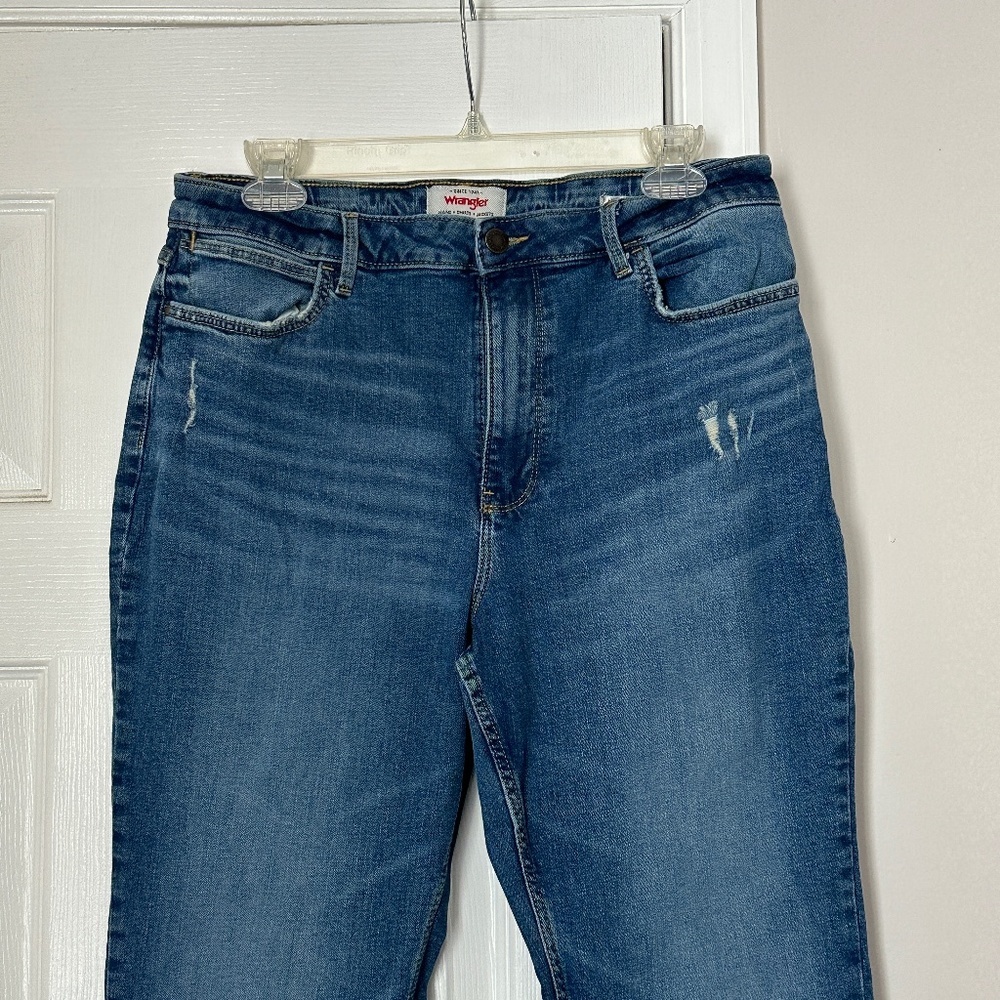 Women's Wrangler Dark Wash High Rise Bold Boot Jeans Size 14 Length 34 - Picture 2 of 10